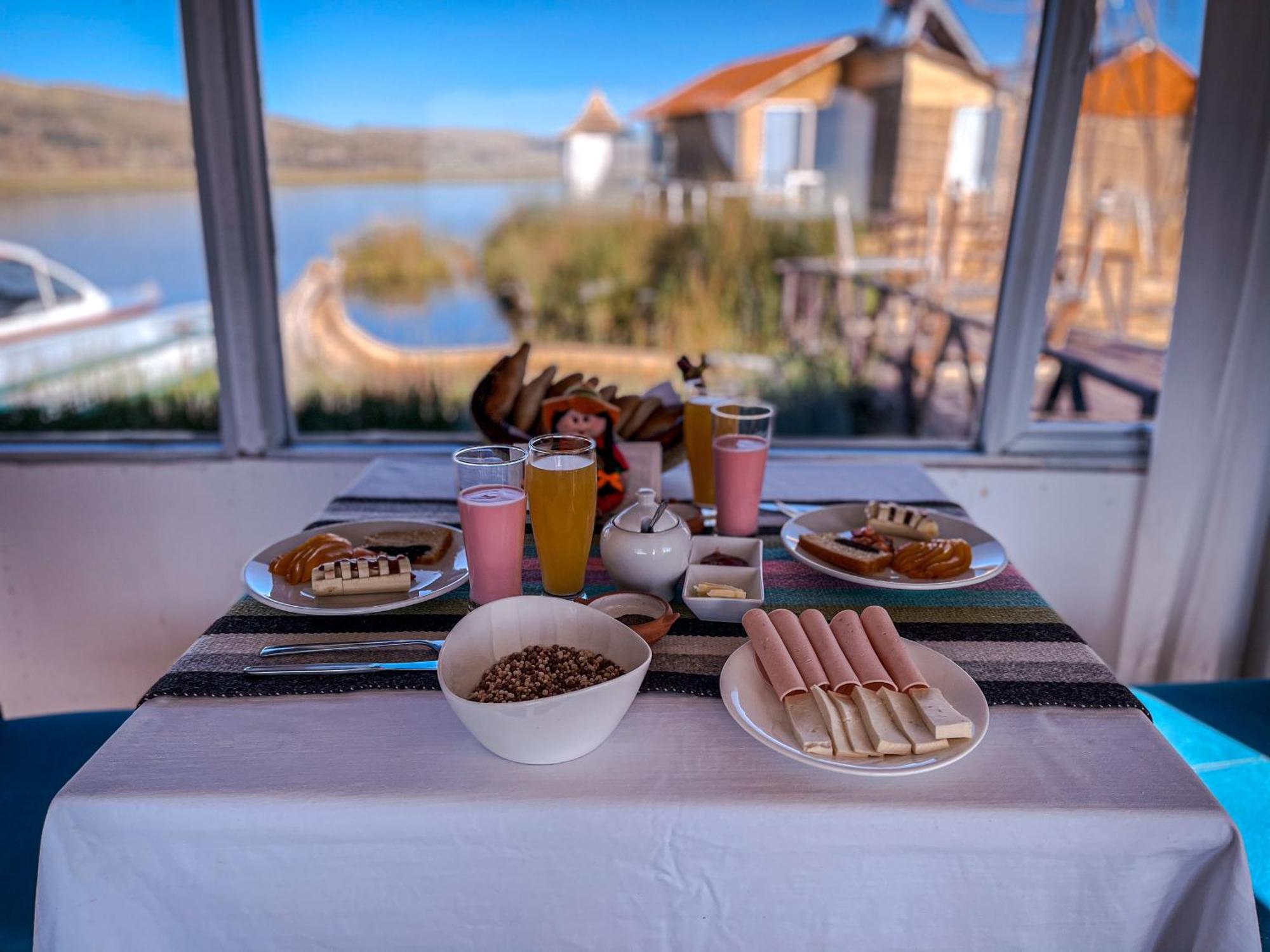 Uros Kay Pacha Lodge Puno Eksteriør billede